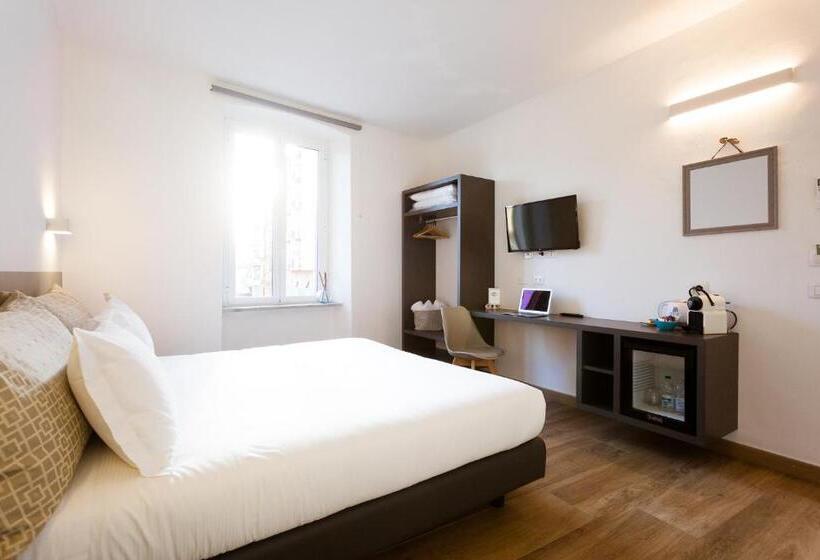 Пансион Sarzana S Rooms