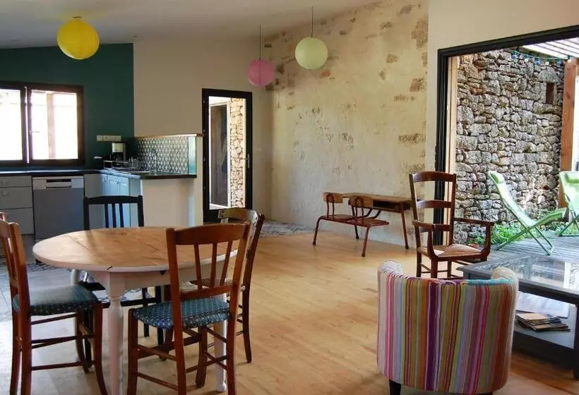 Aamiaismajoitus (B&B) Chambre D Hôte Et Gîte De Cantagrel