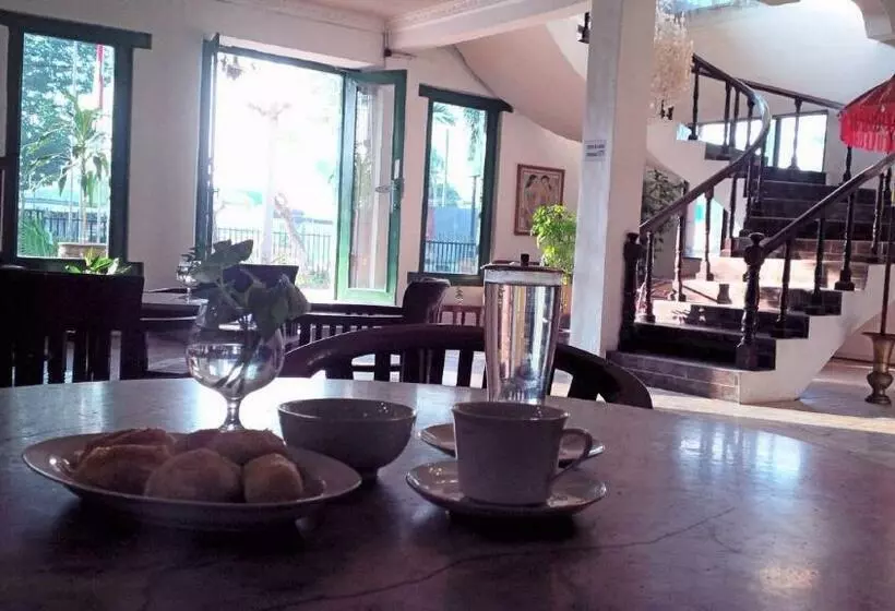Hotel Paradis