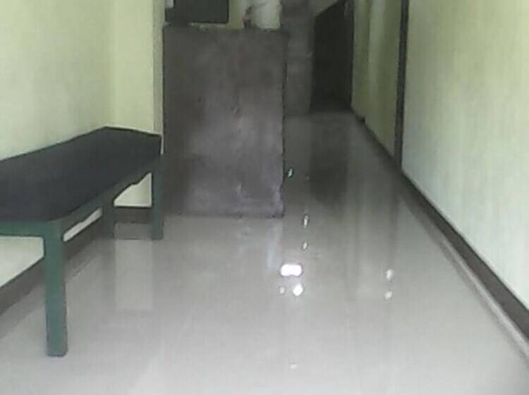 Rms Travellers Inn Hostel