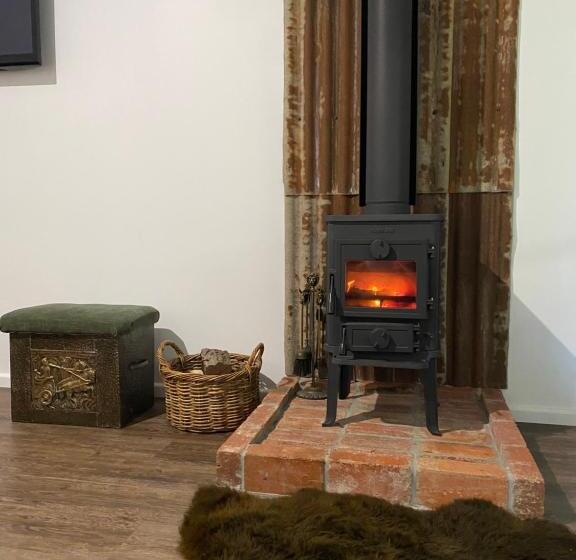 住宿加早餐  Holly House Garden Studio