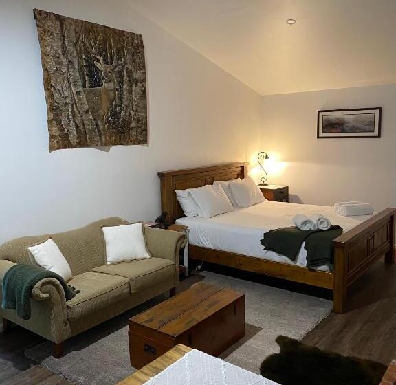 住宿加早餐  Holly House Garden Studio