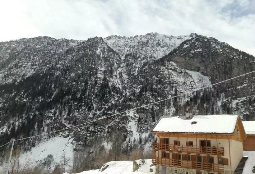 ベッドアンドブレックファースト Il Teggiolo