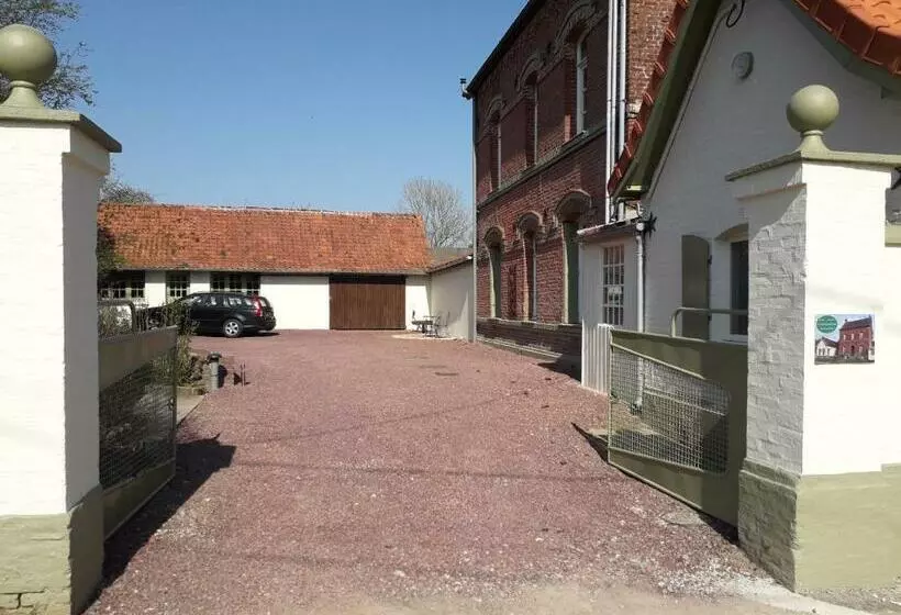 Aamiaismajoitus (B&B) Le Presbytère De Fressin