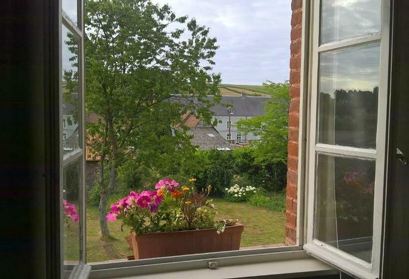 ベッドアンドブレックファースト Le Presbytère De Fressin