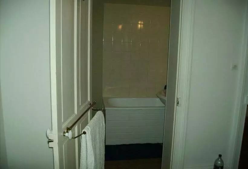 Aamiaismajoitus (B&B) Le Presbytère De Fressin