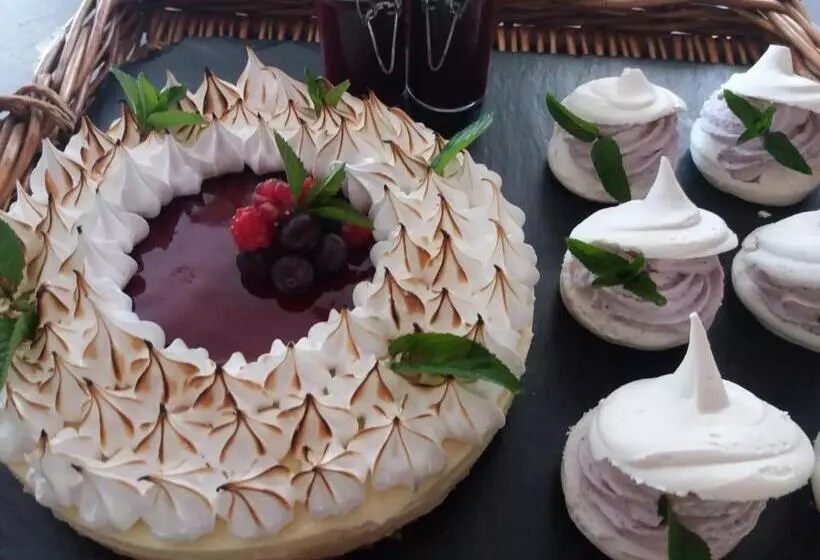 Aamiaismajoitus (B&B) Les Trois Prunelles