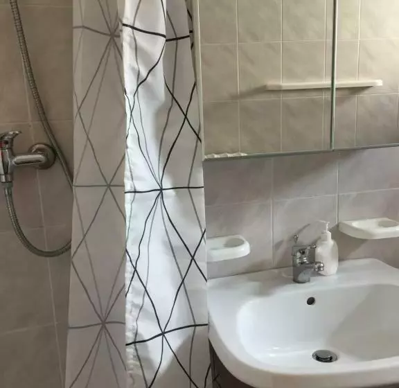 Majatalo Maria Guesthouse