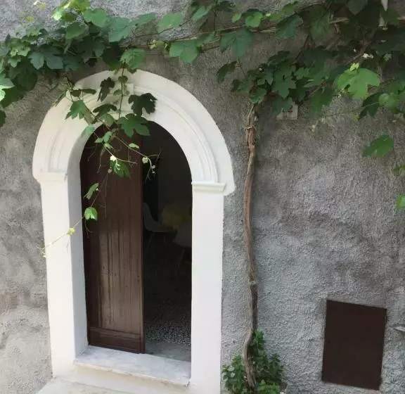 Majatalo Maria Guesthouse