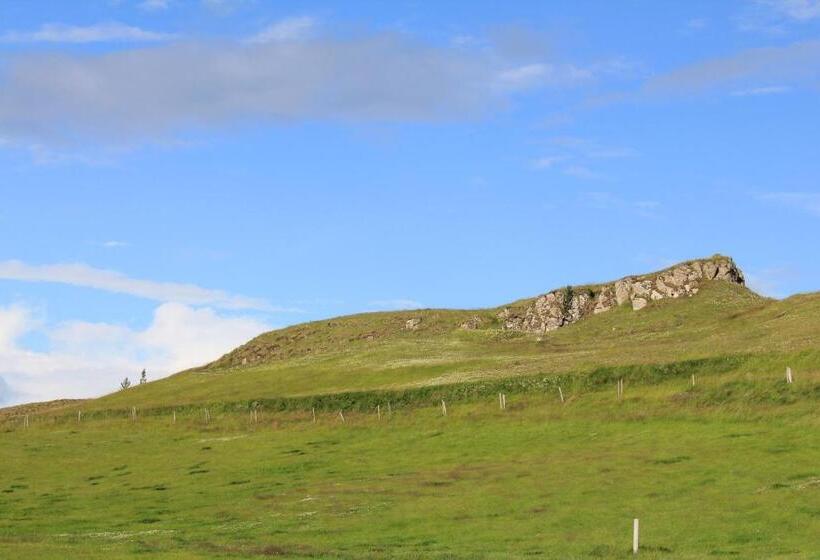 Skyggnir Bed And Breakfast