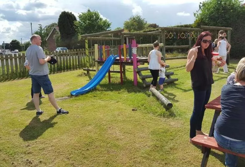 ベッドアンドブレックファースト The Jackdaw Pub Self Catering Static Caravan Free Breakfast Supplied