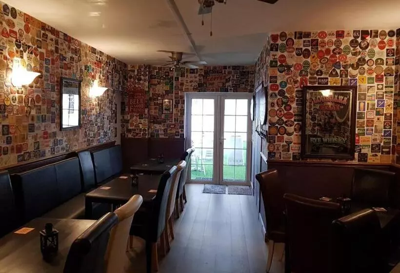 ベッドアンドブレックファースト The Jackdaw Pub Self Catering Static Caravan Free Breakfast Supplied