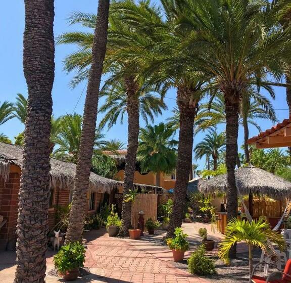 旅馆 Sukasa Bungalows