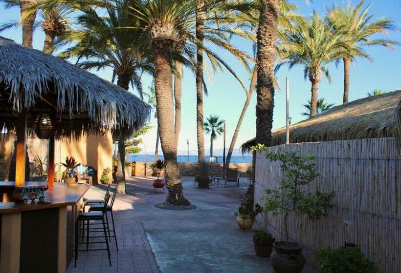 旅馆 Sukasa Bungalows