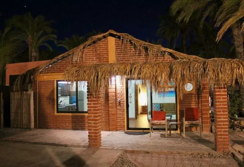 Retkeilymaja Sukasa Bungalows