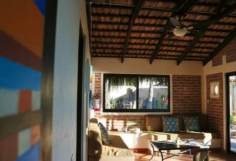 Retkeilymaja Sukasa Bungalows