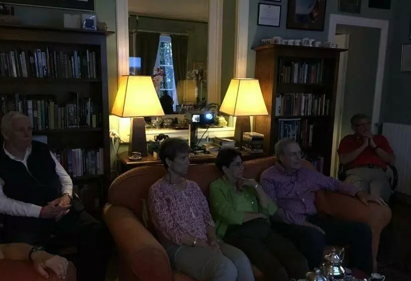 Aamiaismajoitus (B&B) Chateau De Beaulieu