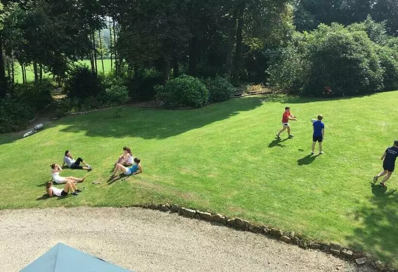 Aamiaismajoitus (B&B) Chateau De Beaulieu