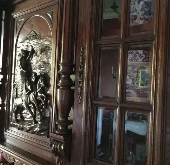 Aamiaismajoitus (B&B) Chateau De Beaulieu