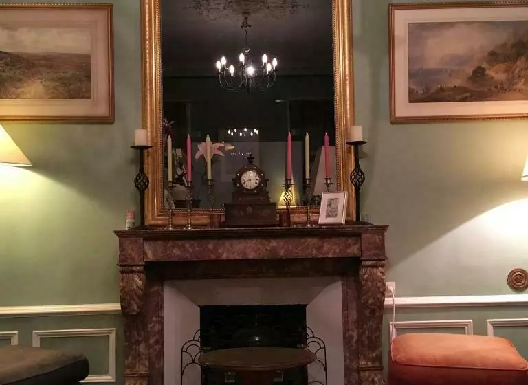 Aamiaismajoitus (B&B) Chateau De Beaulieu