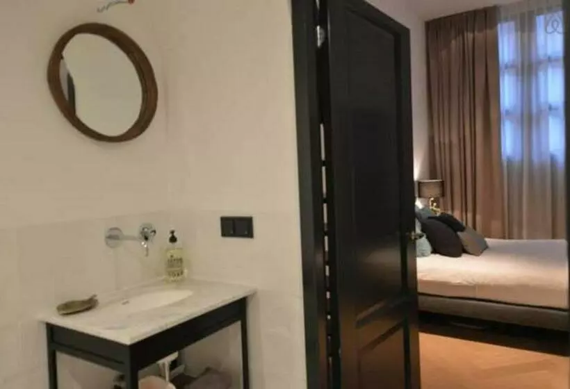 Aamiaismajoitus (B&B) Romantic Ground Floor Suite In Pijp Near Sarphatipark