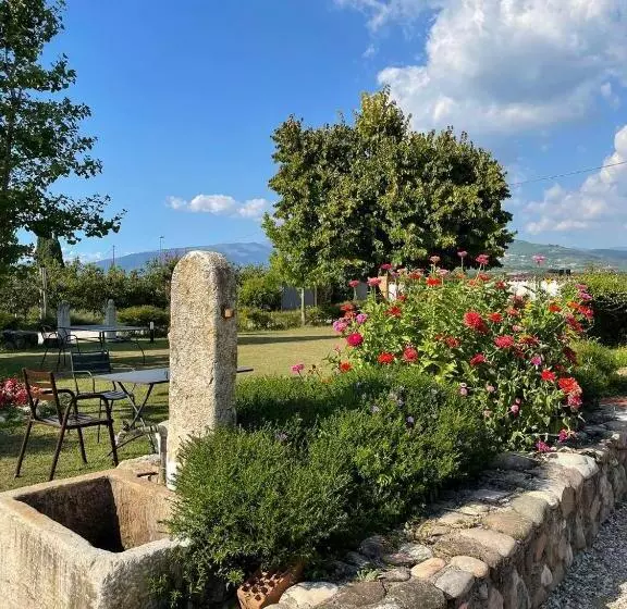 Hotelli Agriturismo Fior Di Maggio