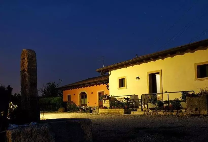 Hotelli Agriturismo Fior Di Maggio