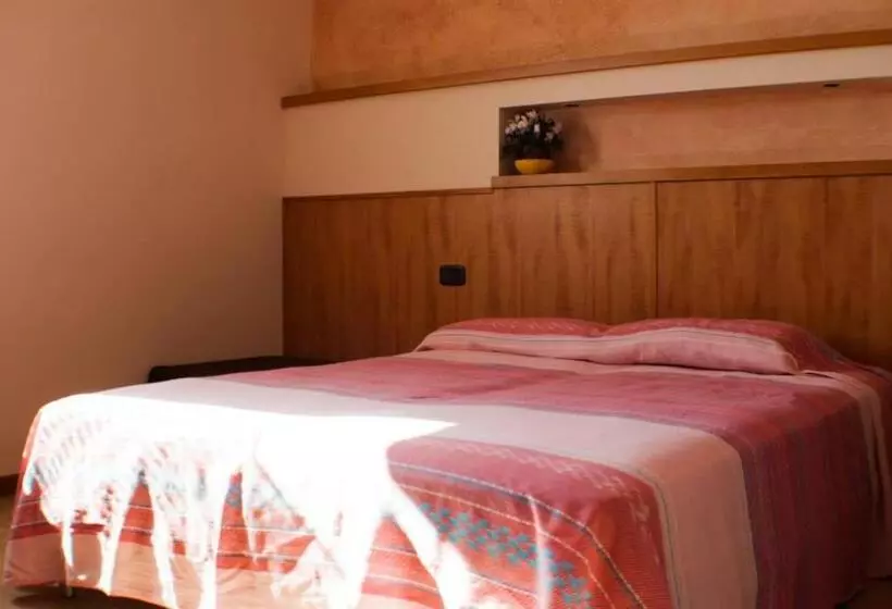 Hotelli Agriturismo Fior Di Maggio
