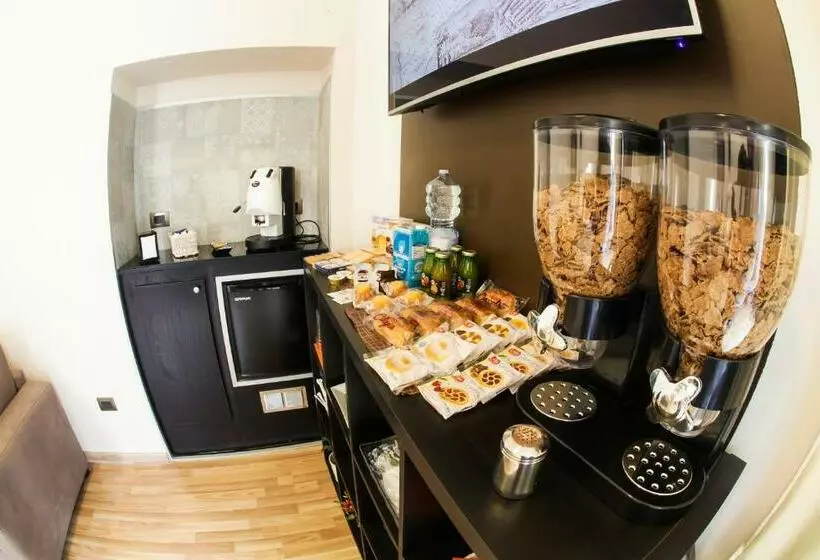 پانسیون Reggia & Dintornis A Caserta