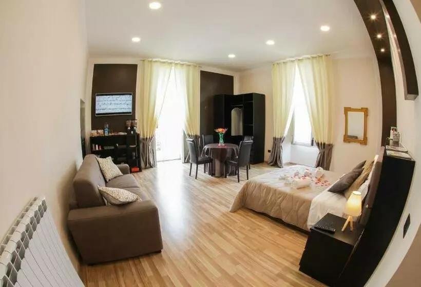 پانسیون Reggia & Dintornis A Caserta