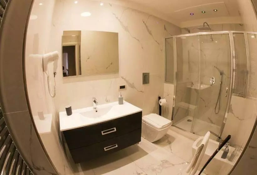 پانسیون Reggia & Dintornis A Caserta