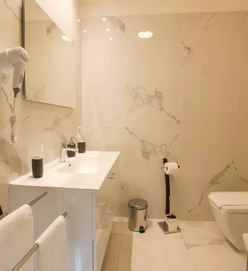 پانسیون Reggia & Dintornis A Caserta