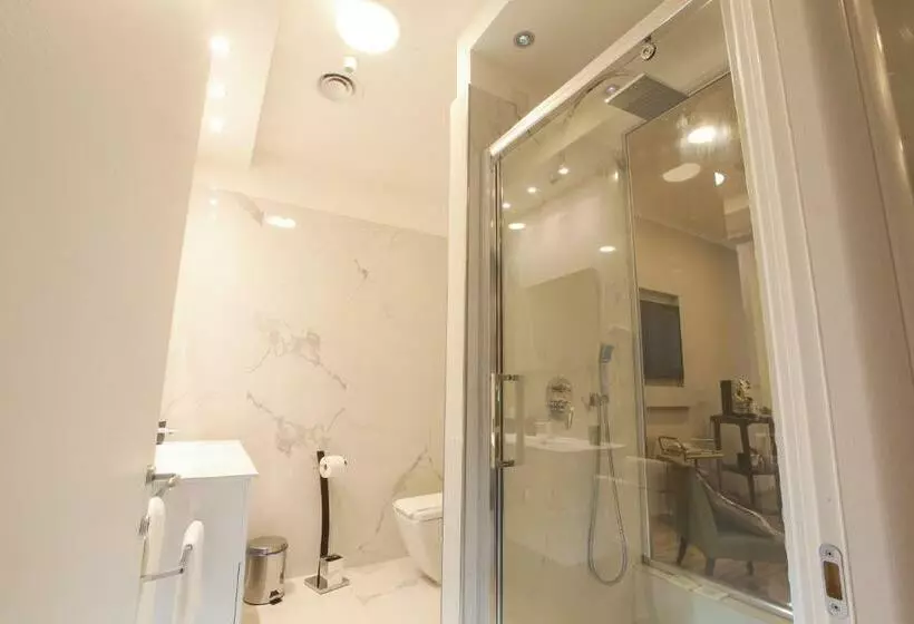 پانسیون Reggia & Dintornis A Caserta