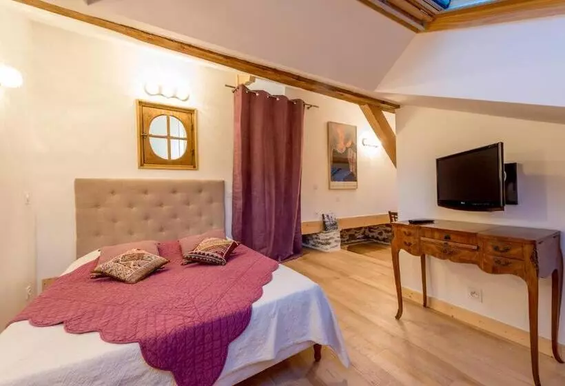 ベッドアンドブレックファースト Au Cheval Blanc   Appartements Et Chambres D Hôtes