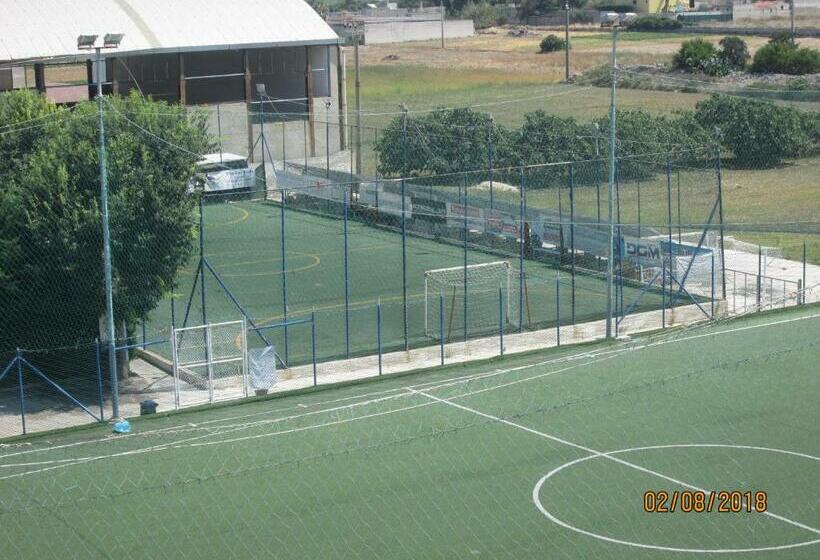 تختخواب و صبحانه Pescandora