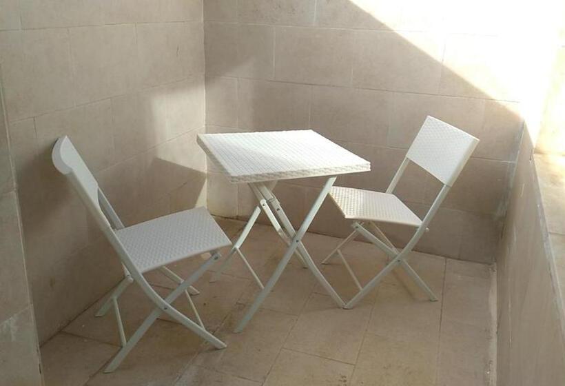 تختخواب و صبحانه Pescandora