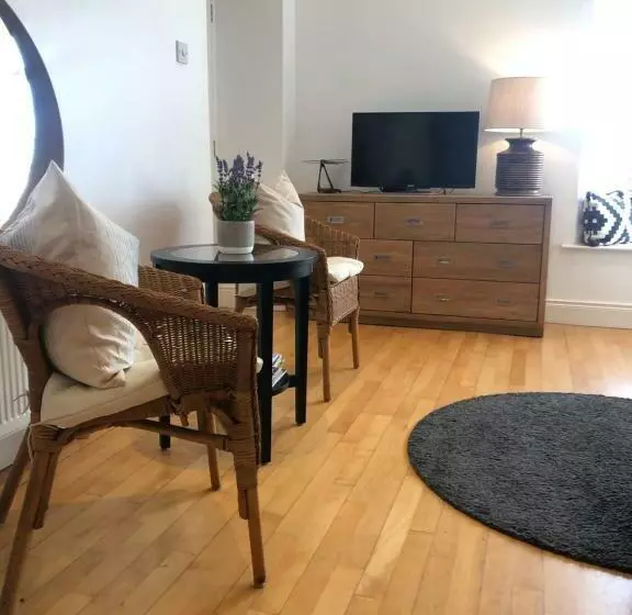 ベッドアンドブレックファースト The Harbour Studio