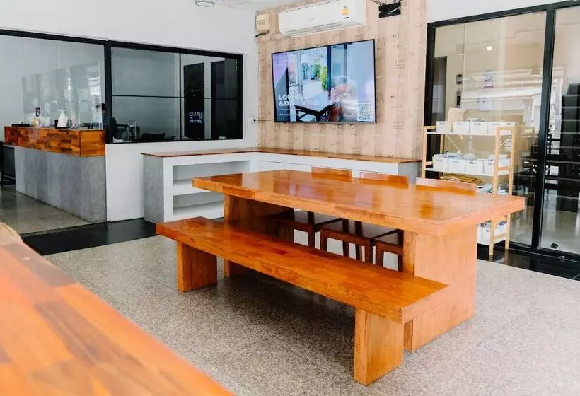 ホテル Baansuay Rattanathibet Apartment