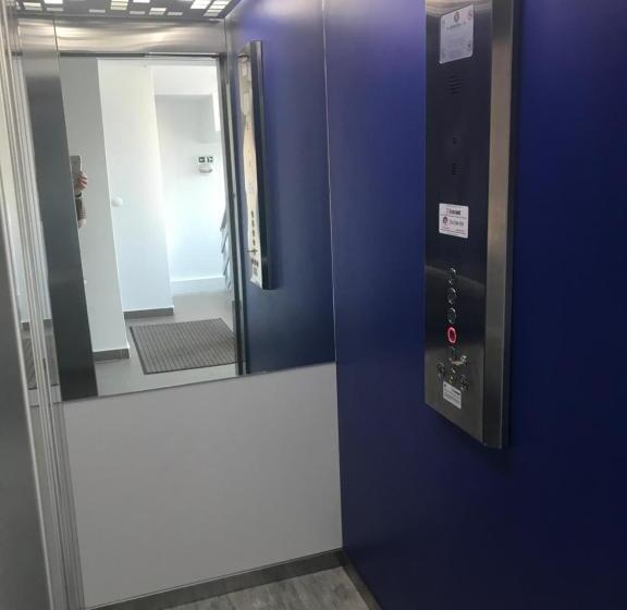 بنسيون Avenida