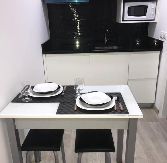 بنسيون Avenida