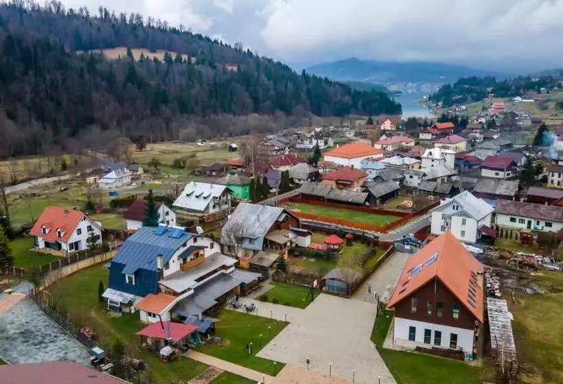 Majatalo Montana Resort Colibita