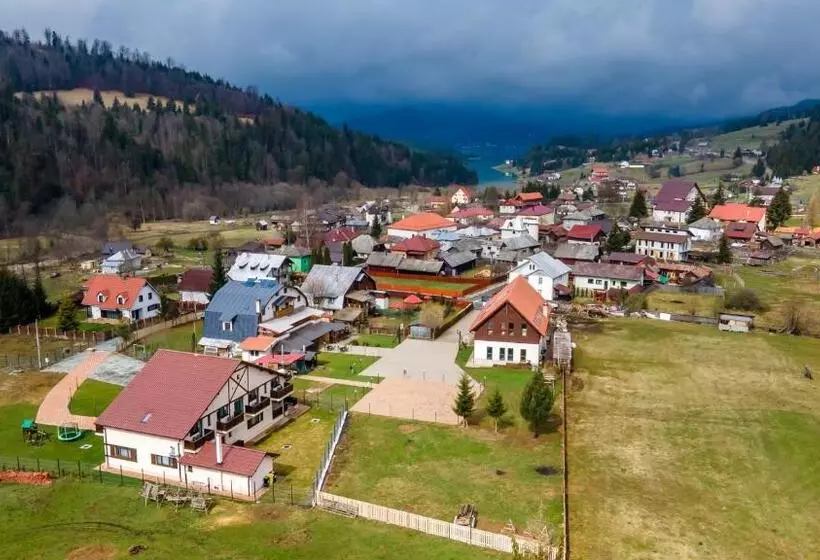 Majatalo Montana Resort Colibita