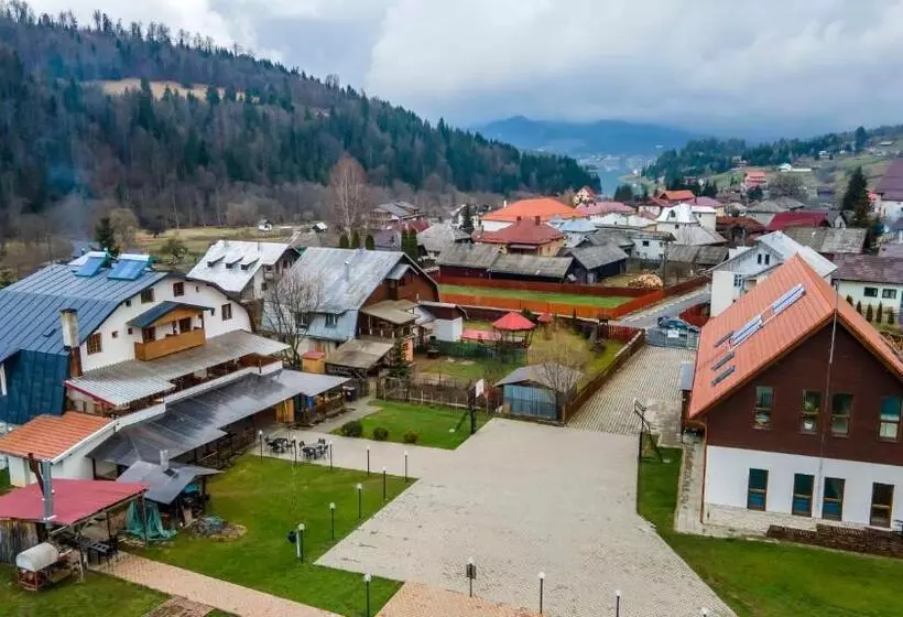 Majatalo Montana Resort Colibita