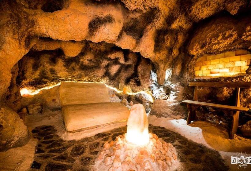 پانسیون Montana Resort Colibita