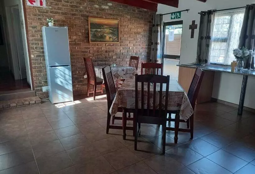 Majatalo White Rose Guest House