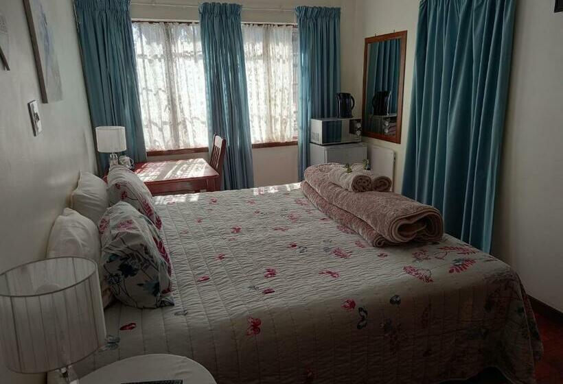 Пансион White Rose Guest House