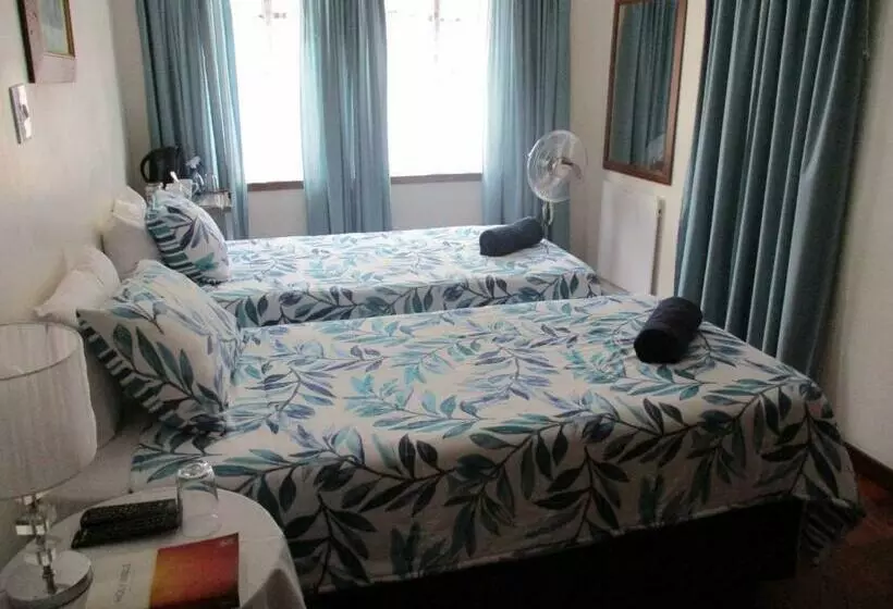 Majatalo White Rose Guest House