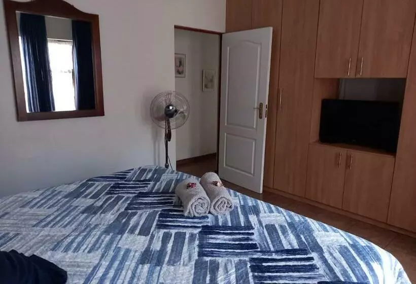 Majatalo White Rose Guest House