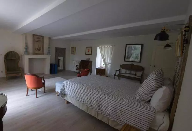 ベッドアンドブレックファースト Le Manoir Du Ribardon