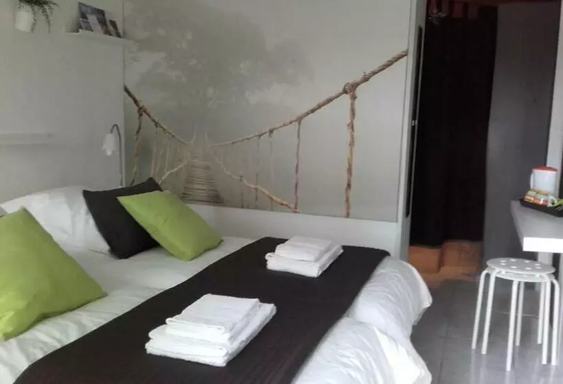 ベッドアンドブレックファースト Le Ti Roussat